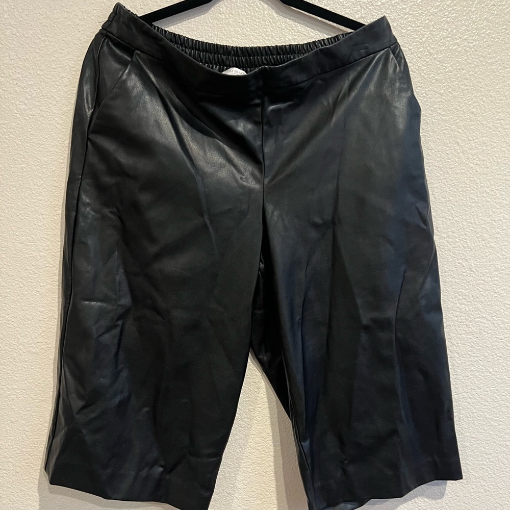 Bisou Bisou • Faux Leather jogger shorts